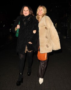 sienna-miller-and-fran-cutler-night-out-at-park-lane-in-london-12-17-2022-4.jpg
