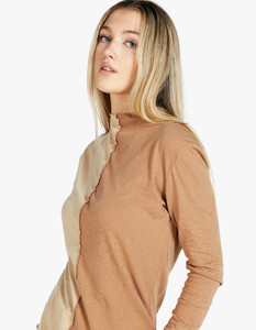 slim-contrast-french-seam-ls-t-shirt-hemp-seedcedarwood-baspc22wjt119-0493490001651048393.jpg