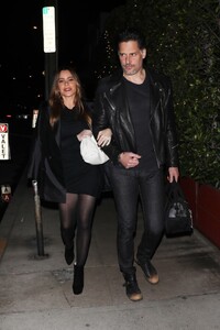 sofia-vergara-and-joe-manganiello-leaves-giorgio-baldi-in-santa-monica-11-22-2022-6.jpg