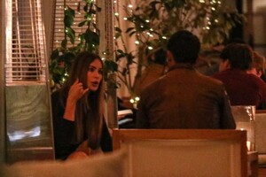 sofia-vergara-out-for-dinner-with-a-friend-at-montage-hotel-in-beverly-hills-01-10-2022-3.jpg