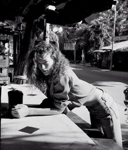 sophia-ahrens-by-angelo-pennetta-for-wsj-magazine-february-2016-4.thumb.jpg.822c506ab0fa4ef6dd4c0eb0dbfd3dd2.jpg