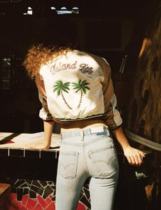 sophia-ahrens-by-angelo-pennetta-for-wsj-magazine-february-2016-6.thumb.jpg.8b910f607e87e7414fbc8b0da8dcad65.jpg