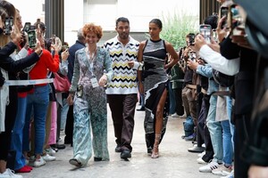 tina-kunakey-arrives-at-missoni-show-at-milan-fashion-week-09-23-2022-0.jpg