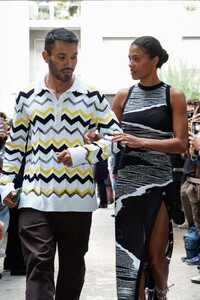 tina-kunakey-arrives-at-missoni-show-at-milan-fashion-week-09-23-2022-6.jpg