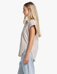 turnback-sleeveless-shirt-hazelnut-basr23wft30-0164688001673294685.jpg