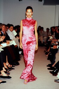 vera-wang-fw-98-9.thumb.jpg.bdb1afec64c04e4fc12b3e648053678f.jpg