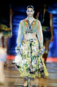 versace-ss-93-2.thumb.jpg.e52930f4241558b424ce91d6770ee823.jpg