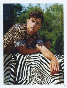 vogue-japan-11-2010_sasha_(7).thumb.jpg.cc68edf402f4fe1c377abcc01b8bff94.jpg
