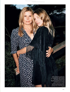 vogue-uk-07-2014_dree_(11).thumb.jpg.953edca05b11bbe8e3bac5ad1efeb209.jpg