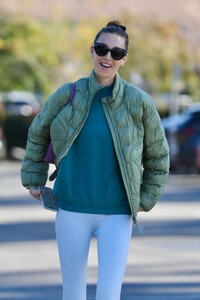 whitney-port-heading-to-pilates-class-in-los-angeles-01-06-2023-5.jpg