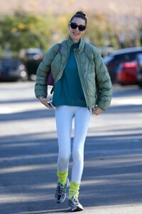 whitney-port-heading-to-pilates-class-in-los-angeles-01-06-2023-6.jpg