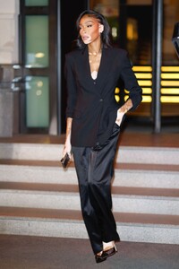 winnie-harlow-heading-to-roberto-cavalli-show-at-milan-fashion-week-02-22-2023-1.jpg