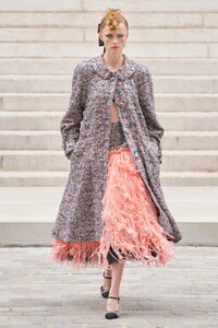00001-Chanel-Couture-Fall-21-credit-Alessandro-Lucioni-Gorunway.thumb.jpg.bda98b1b00fdbcf6d60bedeabbcf1dc1.jpg