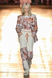 00001-Etro-Spring-22-RTW-MIlan-credit-gorunway.thumb.jpg.448c26909e70d87026797023f59b031f.jpg