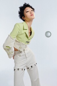 00002-Calvin-Luo-Spring-22-RTW-Paris-credit-brand.thumb.jpg.07511fb75cd628eee4d49c57e40ac697.jpg