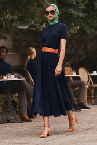 00006-RalphLauren-Resort-22-NewYork-credit-brand.thumb.jpg.92899e0f3602af867e237ac116f970ed.jpg
