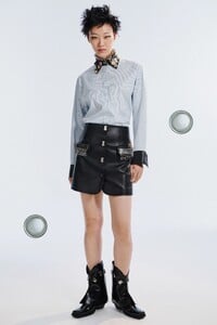 00008-Calvin-Luo-Spring-22-RTW-Paris-credit-brand.thumb.jpg.30ecf9b731532d4c6a5051e765174190.jpg