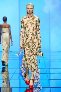 00008-Del-Core-Spring-22-RTW-Milan-credit-gorunway.thumb.jpg.f53bce0b6dcf20cc2cc8ea4c5785dea0.jpg