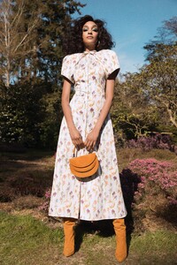 00009-Brandon-Maxwell-Resort-2022-Credit-Joe-Williams.thumb.jpg.4132fd80a9a94b5750abc539711b6d34.jpg