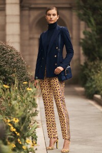 00012-RalphLauren-Resort-22-NewYork-credit-brand.thumb.jpg.3a83930487c67850e8e84338b4d59ac9.jpg