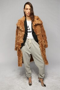 00012-Zadig-Voltaire-Fall-21.thumb.jpg.a789c9469a5516ef6c6f9c9fa296582e.jpg