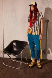00015-DSquared2-Resort-2022-MILAN-credit-brand.thumb.jpg.2dc953006db9210a8c594bfb079b23ea.jpg