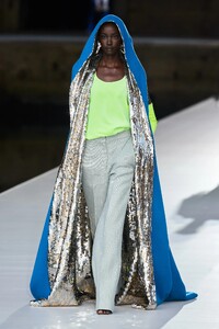 00015-Valentino-Couture-Fall-21-credit-Filippo-Fior-GoRunway.thumb.jpg.ca80edfa12bf1bdb254a80857508a33a.jpg