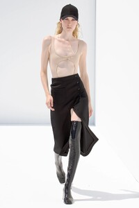 00022-Courreges-Resort-SS22-credit-brand.thumb.jpg.6c8e6f20d584d27dd0d1333f171e71f6.jpg