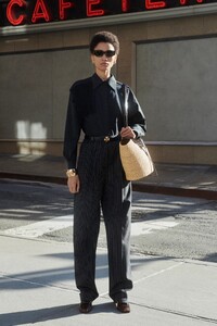 00024-Tory-Burch-Fall-21.thumb.jpg.7bb7d24e374e0c8abb78a2f34c0b54b8.jpg