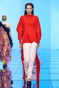 00025-Del-Core-Spring-22-RTW-Milan-credit-gorunway.thumb.jpg.13bdd3ef3f35eb993ed04e882d5a526a.jpg