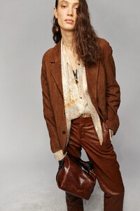 00028-Zadig-Voltaire-Fall-21.thumb.jpg.7c68ff5cd23a644adfa324822476aec4.jpg