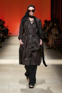00031-Salvatore-Ferragamoi-RTW-Spring-22-Milan-credit-Gorunway.thumb.jpg.680951b4c36f743cbf47be1c8b9fc363.jpg