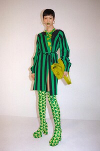 00032-BottegaVeneta-Resort-22-Milan-credit-SarahPiantadosi.thumb.jpg.153507ea12f1449872da74dd696ac123.jpg