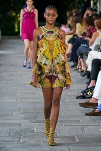 00033-Alberta-Ferretti-Spring-22-RTW-Milan-credit-Daniele-Oberrauch-Gorunway.thumb.jpg.0ffc036ae5857bd5ffd02c9f7abdc28c.jpg