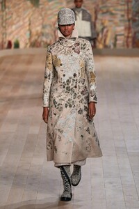 00037-Christian-Dior-Couture-Fall-21-credit-Gorunway.thumb.jpg.91cf85d0d9c2fc7002b7127f085340fa.jpg