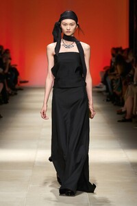 00039-Salvatore-Ferragamoi-RTW-Spring-22-Milan-credit-Gorunway.thumb.jpg.1a40b5de76e48dd5cf4a0e62c48ea3af.jpg