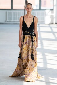 00040-Altuzarra-Spring-2022-RTW-Credit-Filippo-Fior-GORUNWAY.thumb.jpg.e31c4e668e2b7c743106d9ebf8b45456.jpg