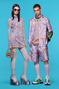 00040-Versace-Resort-2022-credit-brand.thumb.jpg.656b1e393063cc84b17af5f05659b49d.jpg