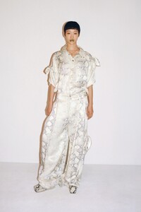 00041-BottegaVeneta-Resort-22-Milan-credit-SarahPiantadosi.thumb.jpg.6b5f99f37be4bb56a34963d4e0878cc9.jpg