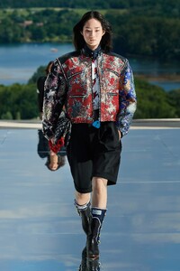 00042-Louis-Vuitton-Resort-2022-credit-Filippo-Fior.thumb.jpg.42a725a3038f974a793163ebe8ec98ce.jpg