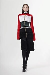 00042-SUKEINA-FALL-21-RTW.thumb.jpg.44e9a352b5541de5e87dde09809ab80f.jpg