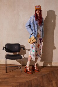 00044-DSquared2-Resort-2022-MILAN-credit-brand.thumb.jpg.16fbc1f319457937babe4d680bfef3a6.jpg