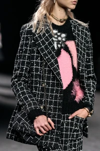 00055-chanel-fall-2023-ready-to-wear-details-credit-gorunway.thumb.webp.9351605be9a4120920ea657158ce63ac.webp