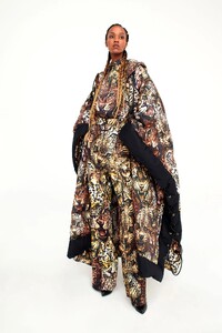 00061-Roberto-Cavalli-Fall-21-credit-Max-Vadukal.thumb.jpg.7bd68e80c1cd1d665dcaf9b1052f7e49.jpg