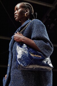00083-Chanel-Spring-22-RTW-details-Paris-credit-gorunway.thumb.jpg.b49d23d9a95ab1ce44e7341733c03126.jpg