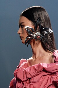 00116-AZFactory-DETAILS-Spring-22-Paris-credit-gorunway.thumb.jpg.119764924a0ed05dfa3aa9a77948d6b8.jpg
