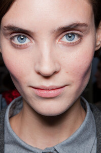 1056437702_MargaretHowellFall2012Backstage7.thumb.jpg.9159d1f79117e681e2d63991dcbd658d.jpg