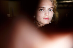 108037292_ArmaniPriveFall2013Backstage3.thumb.jpg.b3506103361f19d063152a6f44e7e984.jpg