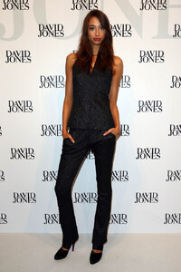 1094908471_DavidJones2013CollectionLaunchArrivals1.thumb.jpg.7ecdc065929b91fb9cafd6db3963d6c9.jpg
