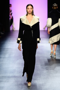 Son+Jung+Wan+Runway+Fall+2016+New+York+Fashion+13.jpg